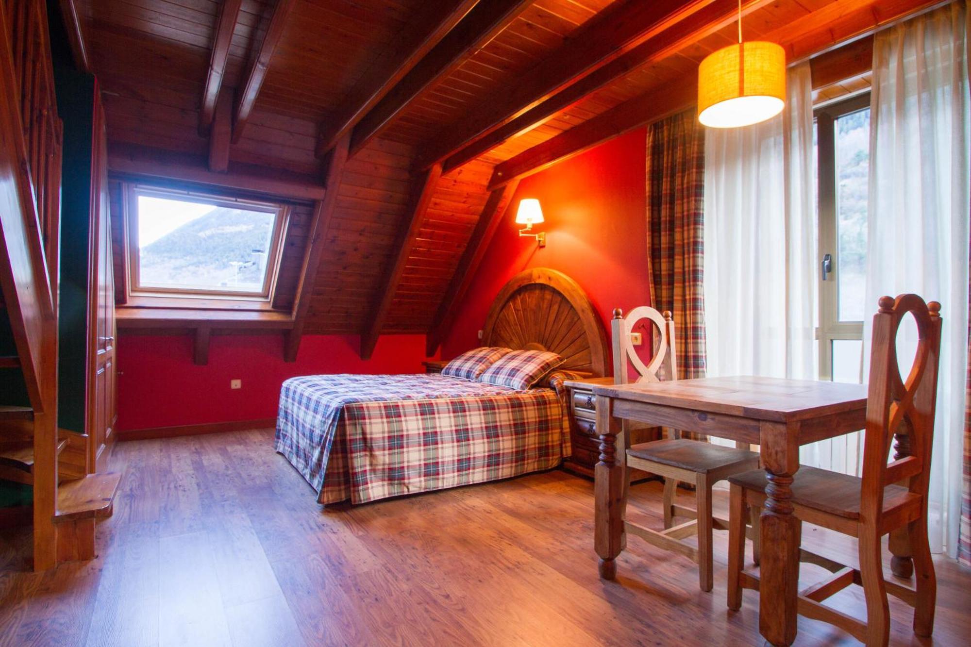 Gran Chalet Hotel&Petit Spa Vielha e Mijaran Buitenkant foto