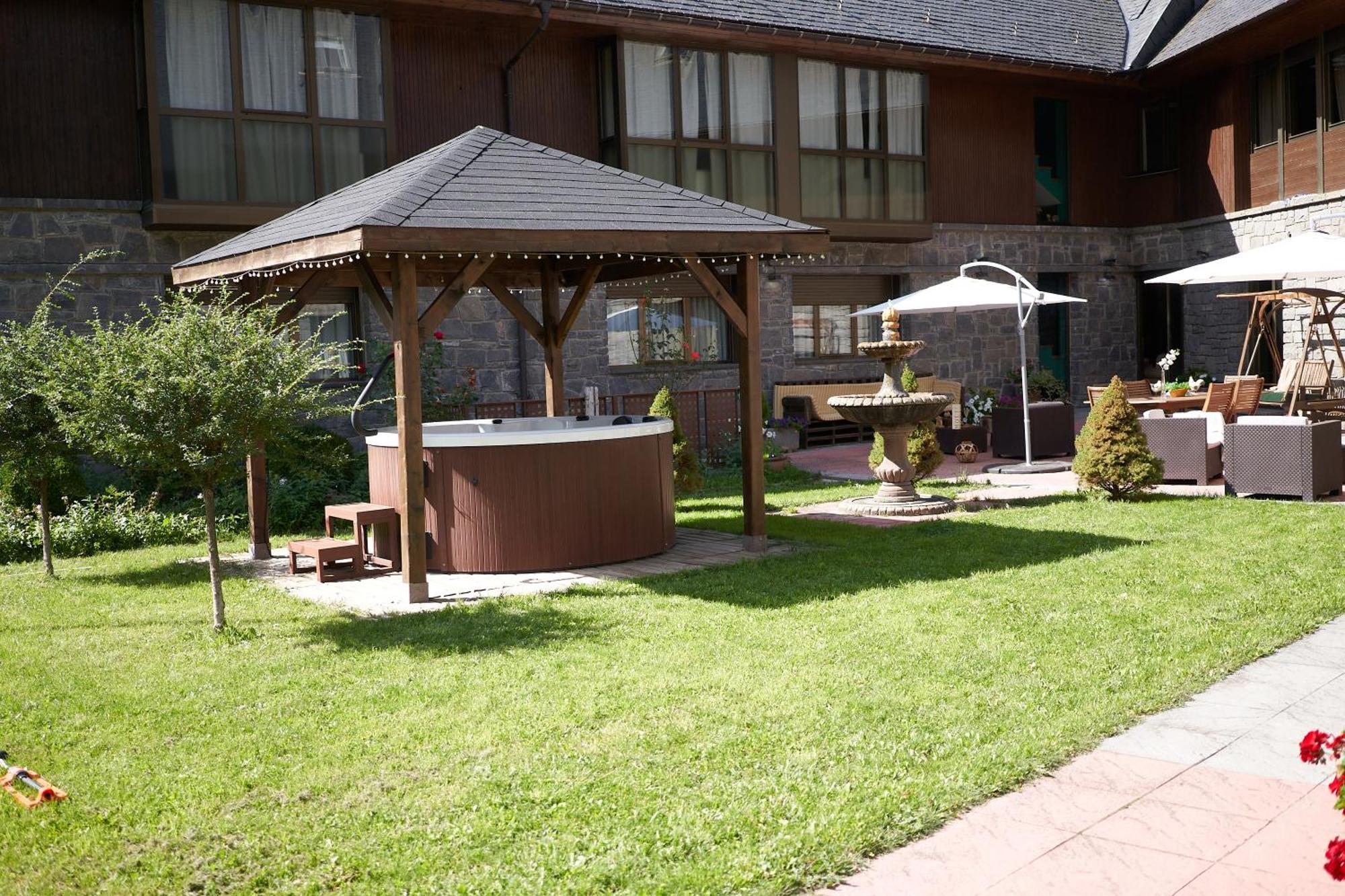 Gran Chalet Hotel&Petit Spa Vielha e Mijaran Buitenkant foto